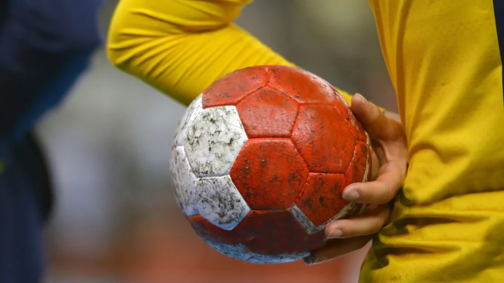 Atletas de Videira disputam vaga na seleção catarinense de handebol sub-14