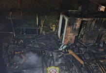 Incêndio destrói casa durante a madrugada em Caçador