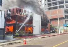 Incêndio destrói loja de móveis no centro de Concórdia neste sábado
