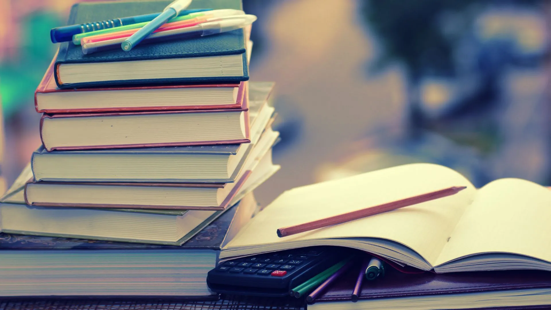 Por falta de verba, MEC não garante livros de disciplinas básicas para o fundamental de 2026