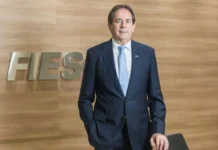 FIESC critica taxação de 50% e teme queda nas exportações