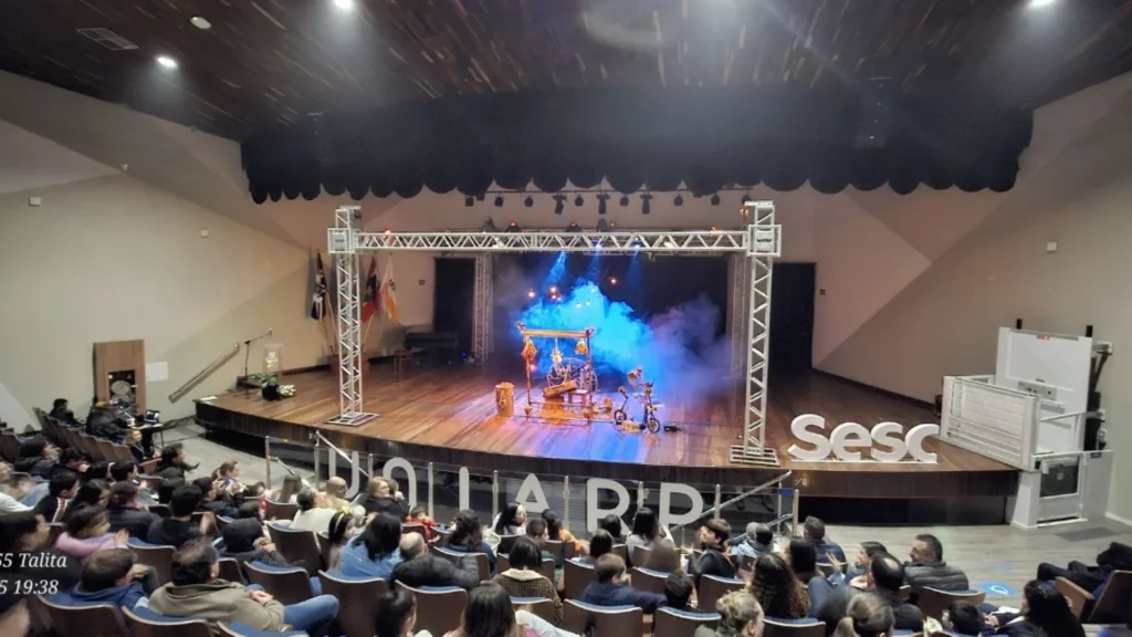 Espetáculo “Guri-Árvore” encanta público no Teatro Uniarp