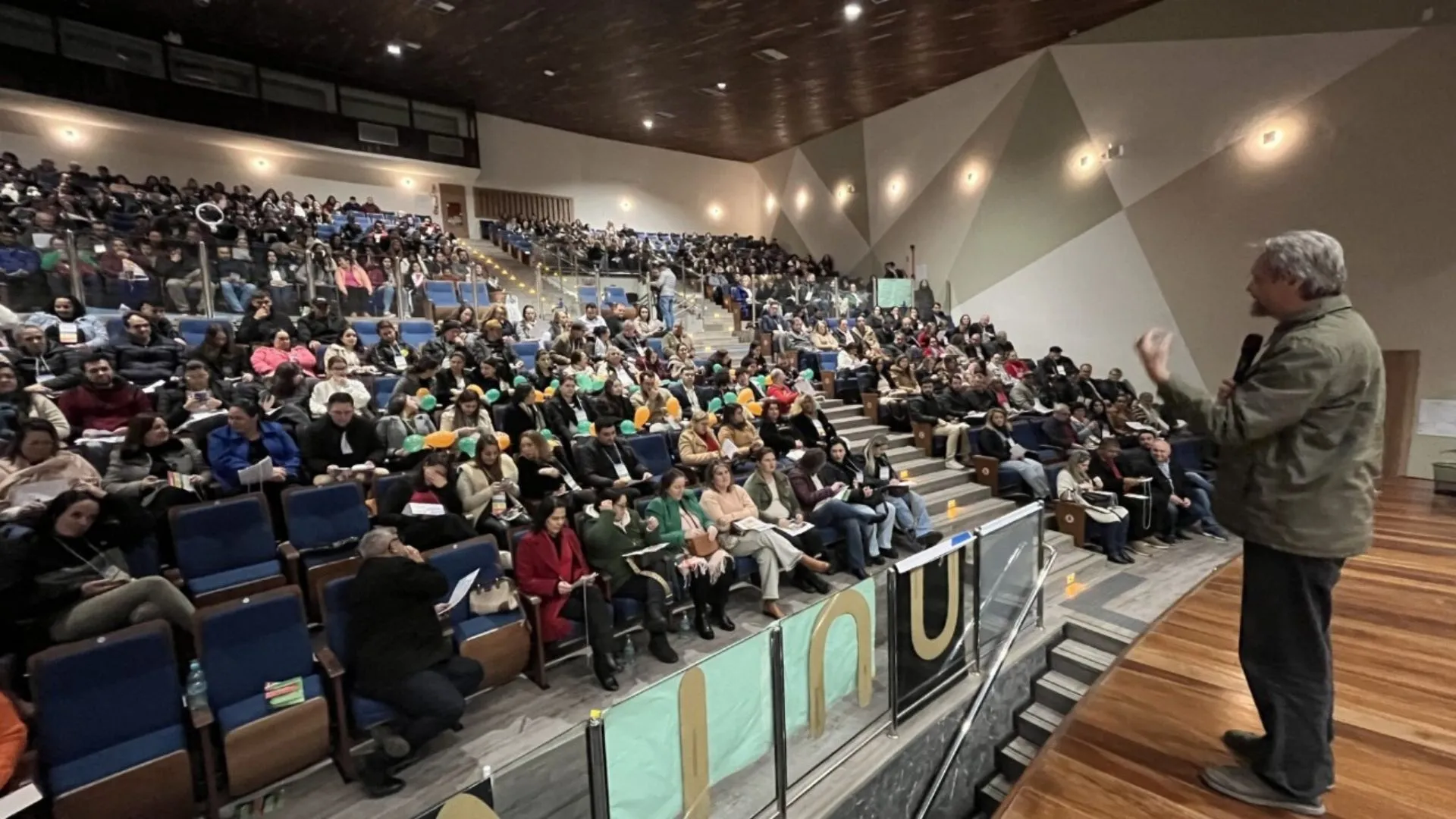 Deputado Pedro Uczai amplia debate sobre orçamento participativo