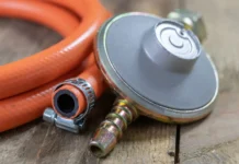 Válvula vencida em botijão provoca vazamento de gás em residência de Santa Cecília