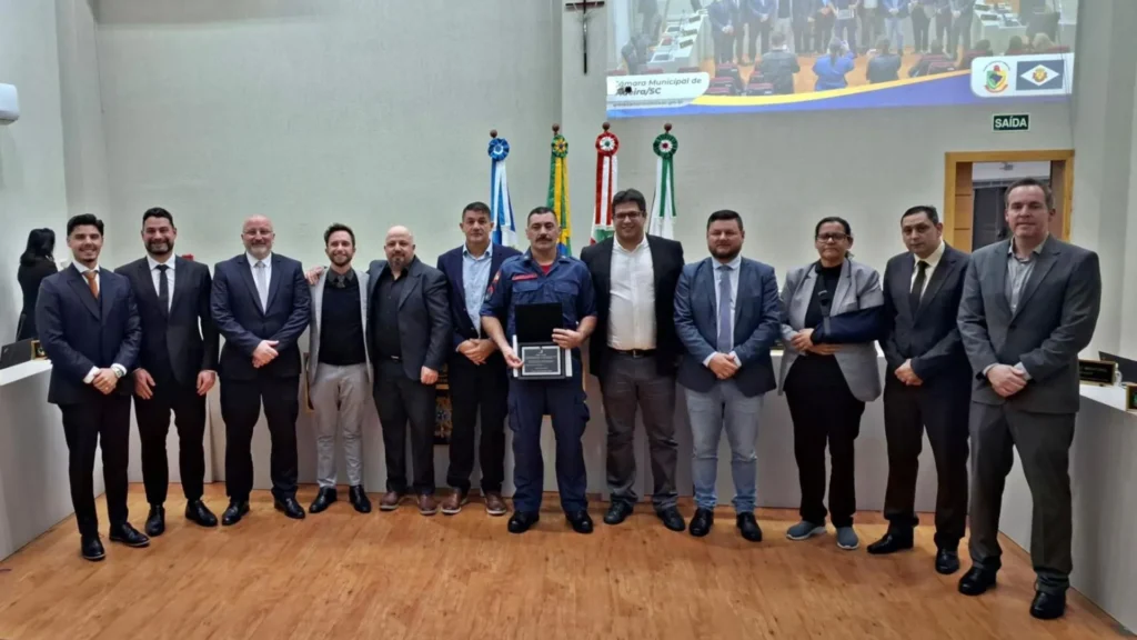 Moção de Aplauso reconhece dedicação do bombeiro Giandro Rissi em Videira