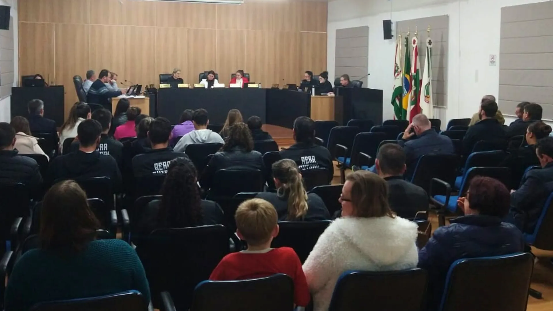 Câmara de Rio das Antas aprova nova lei sobre câmeras em escolas