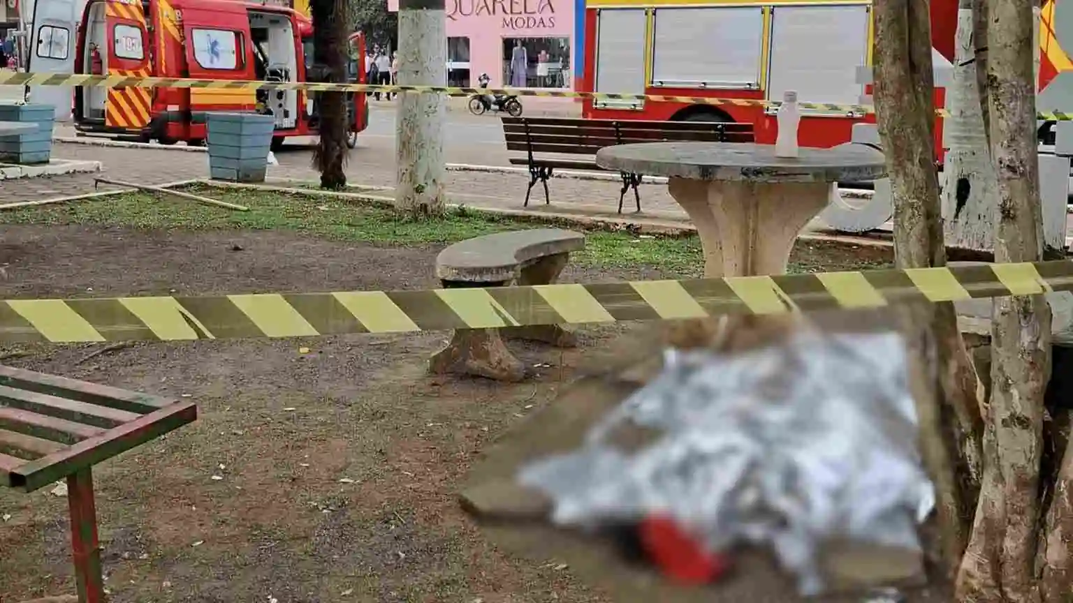 Homem é morto a facadas em plena luz do dia em Monte Carlo