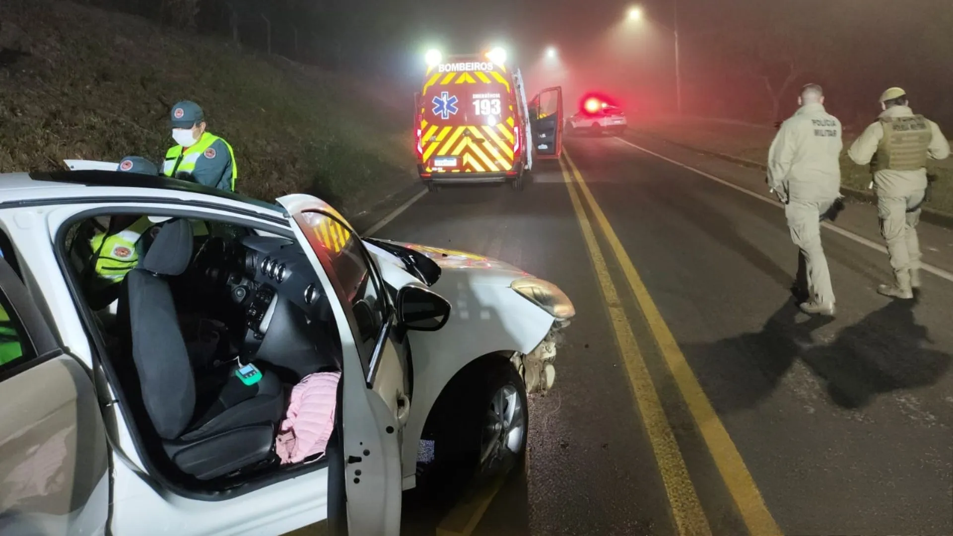 Jovem sofre ferimentos graves em acidente violento na Rodovia Airton Senna