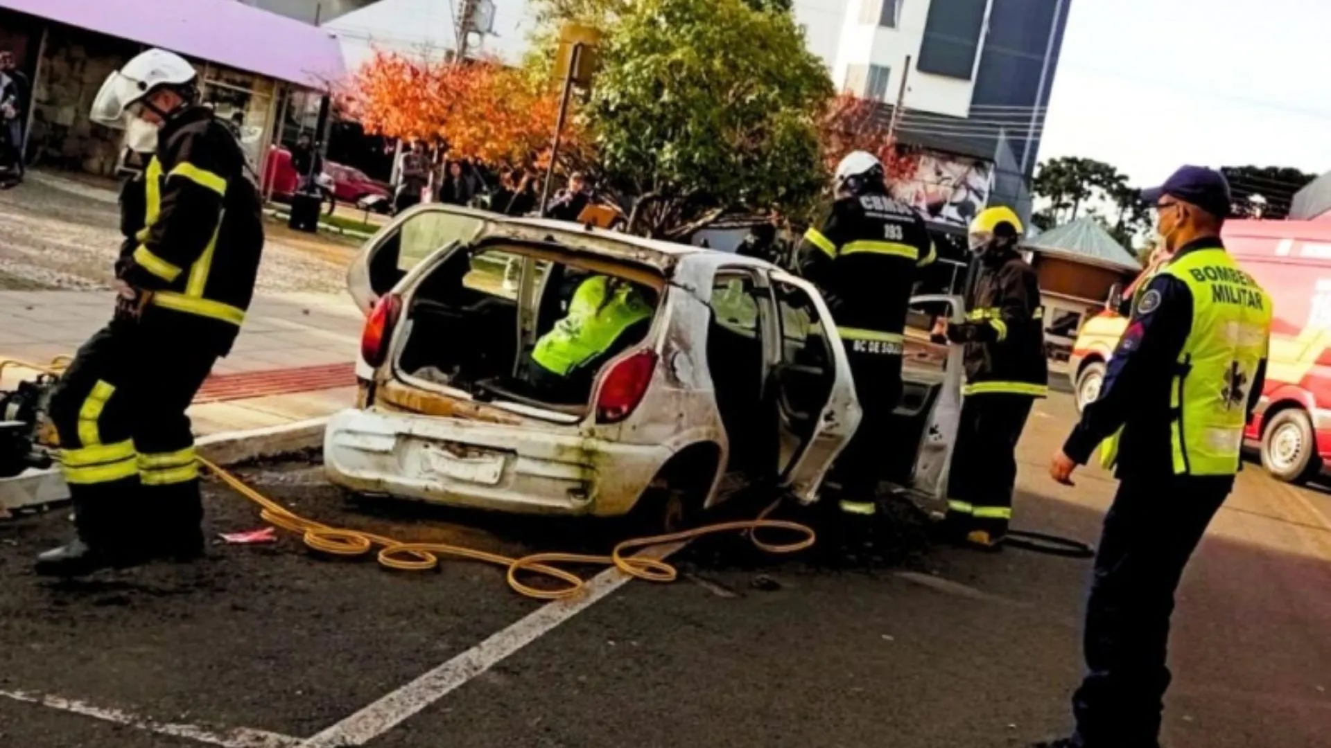Carros apreendidos em SC agora podem ser usados para treinamento dos bombeiros