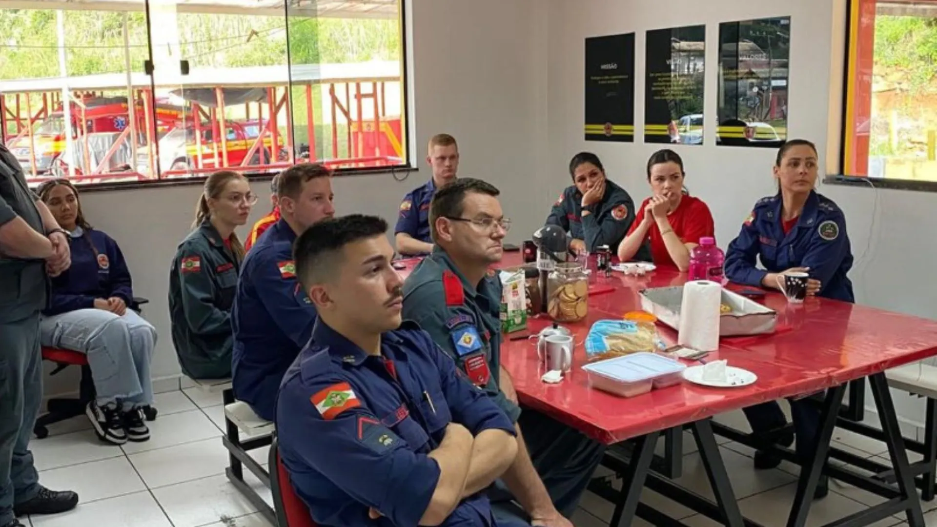 Bombeiros de Videira recebem capacitação sobre atendimento à mulher vítima de violência