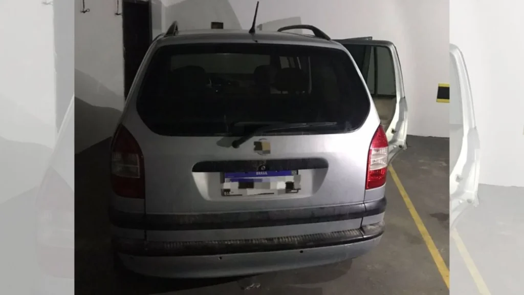 Pai, mãe e bebê sofrem intoxicação por gás tóxico dentro de carro em SC
