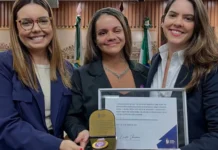 Sobrevivente de 61 socos emociona na Câmara de Natal