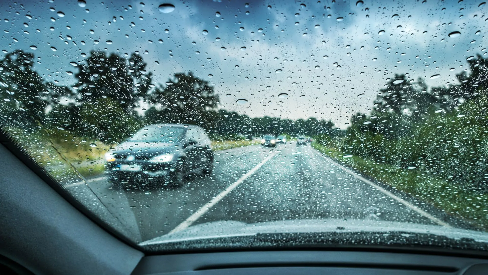 Sexta com risco de chuva de granizo, temporais e frio intenso em SC