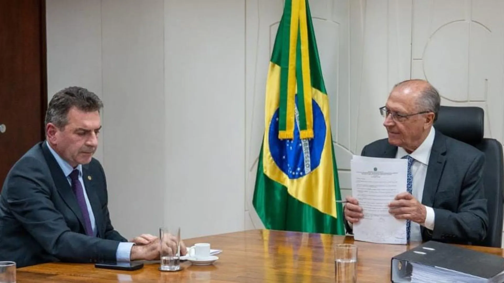 Cobalchini discute tarifas dos EUA com vice-presidente Alckmin