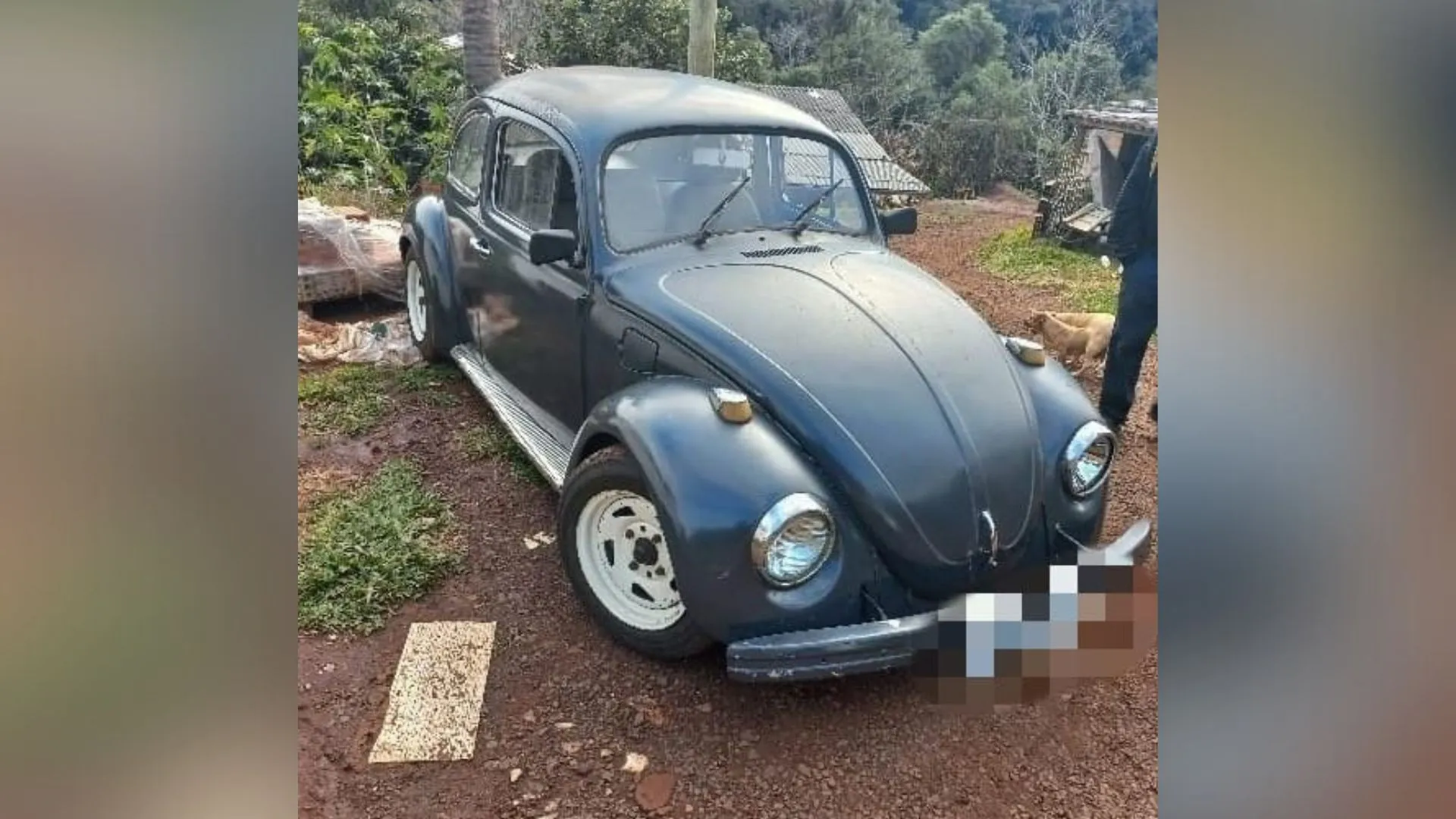 PM recupera Fusca furtado e apreende arma em Herval d’Oeste