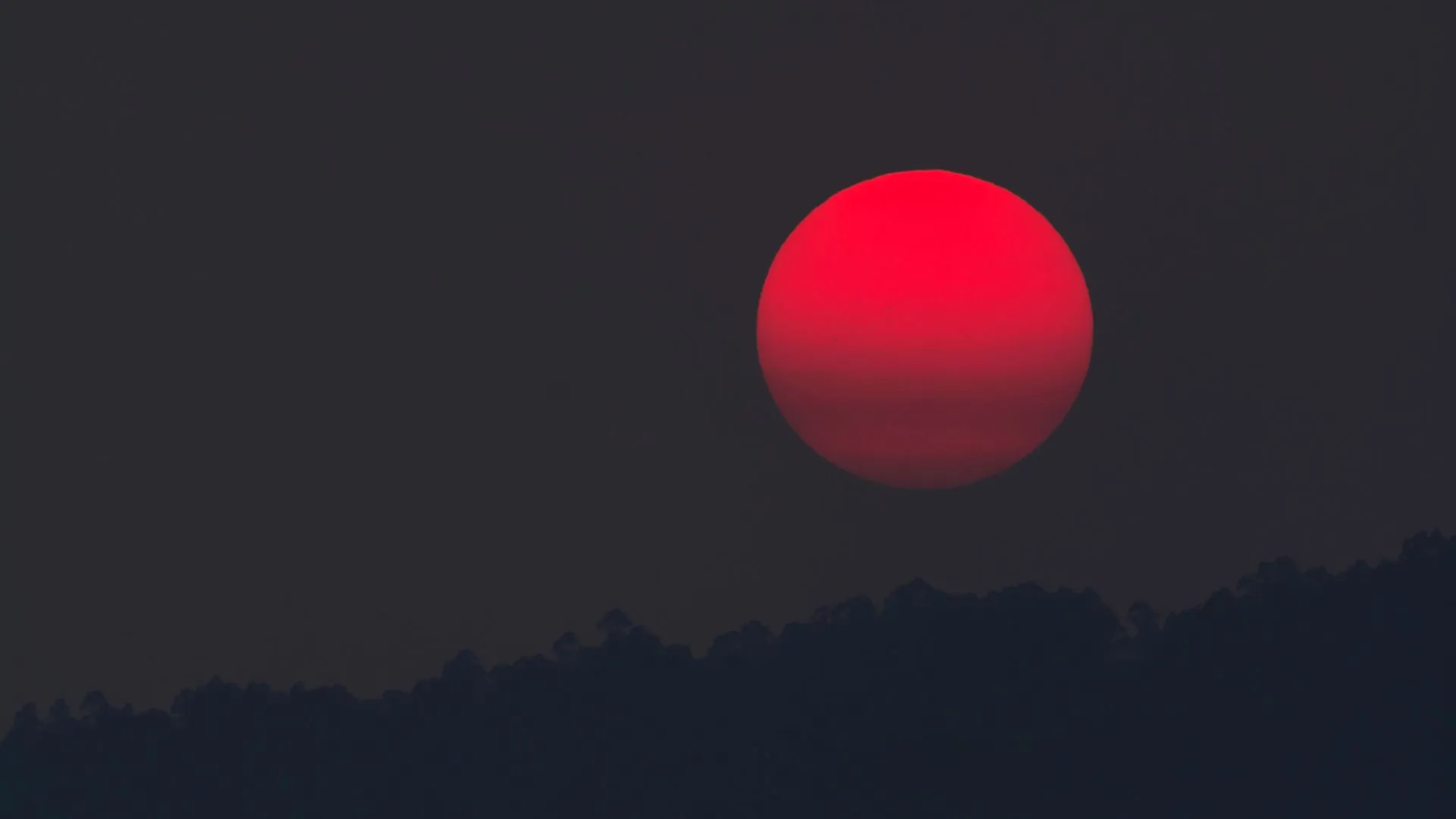 Eclipse total vai deixar a Lua vermelha como fogo
