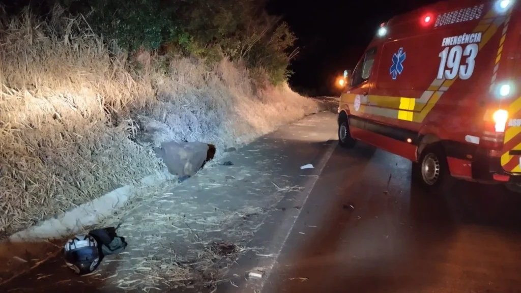 Grave acidente termina com a morte de jovem motociclista