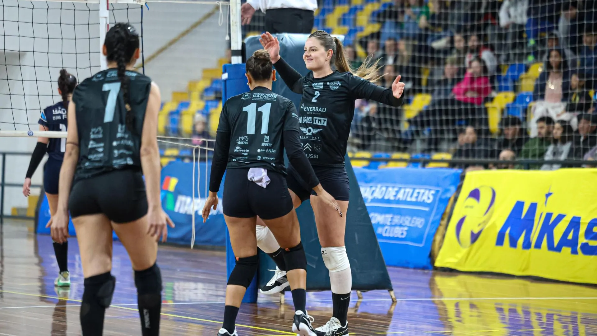 Napoli/Prefeitura de Caçador estreia no Estadual de Vôlei Feminino