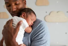 Ampliação da licença-paternidade para 60 dias volta ao centro do debate