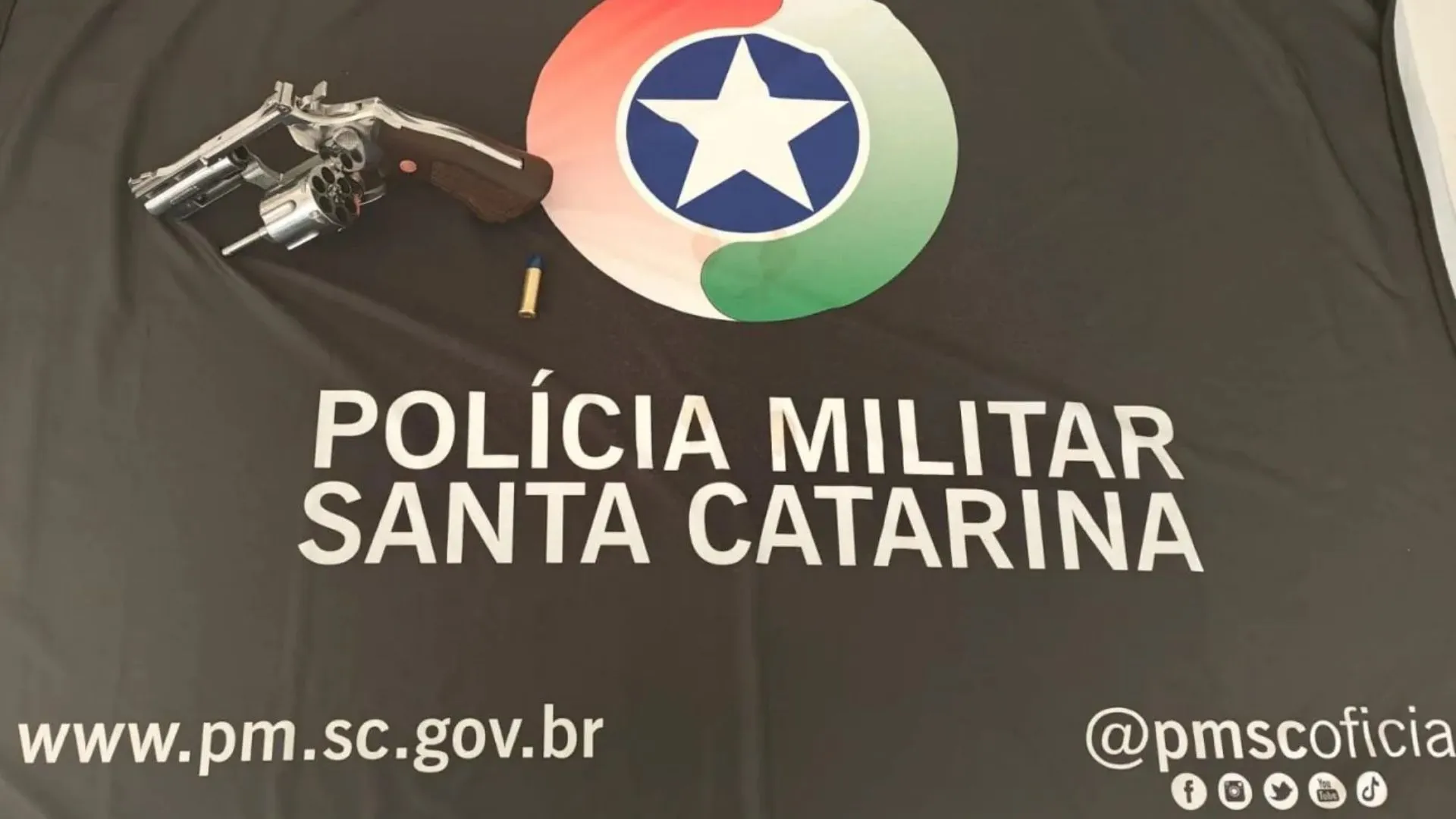Homem é preso após atirar contra noivo da ex em Itapoá