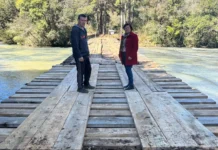 Prefeitura de Macieira faz reparo emergencial em ponte na divisa com Caçador