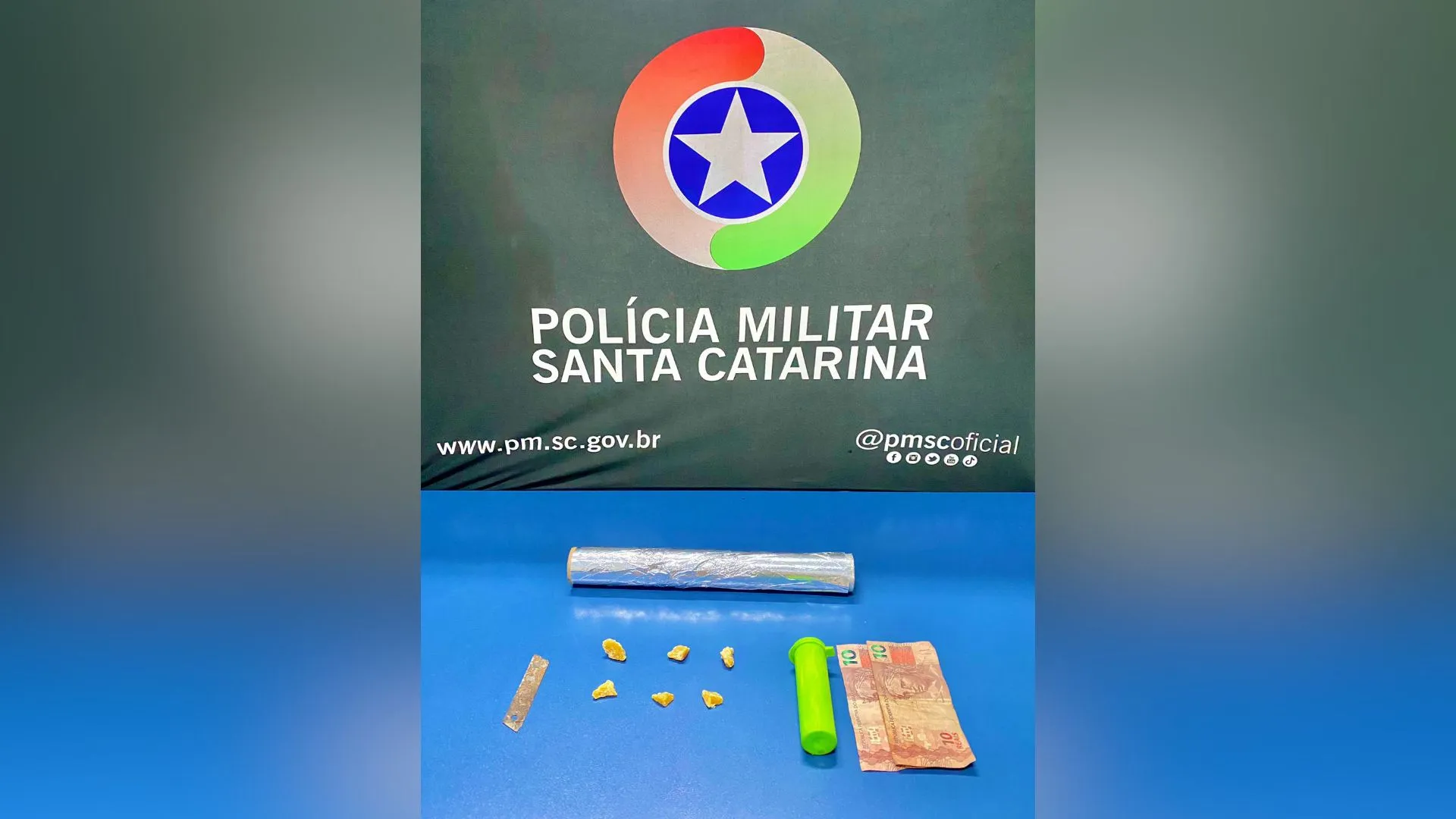 Polícia Militar flagra ponto de drogas em Caçador