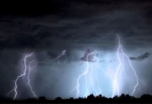 Sul do Brasil registra mais de 1,7 milhão de raios em três dias de temporais
