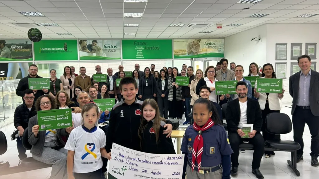 Sicredi Soma entrega R$ 22 mil para fortalecer projetos sociais em Videira e região