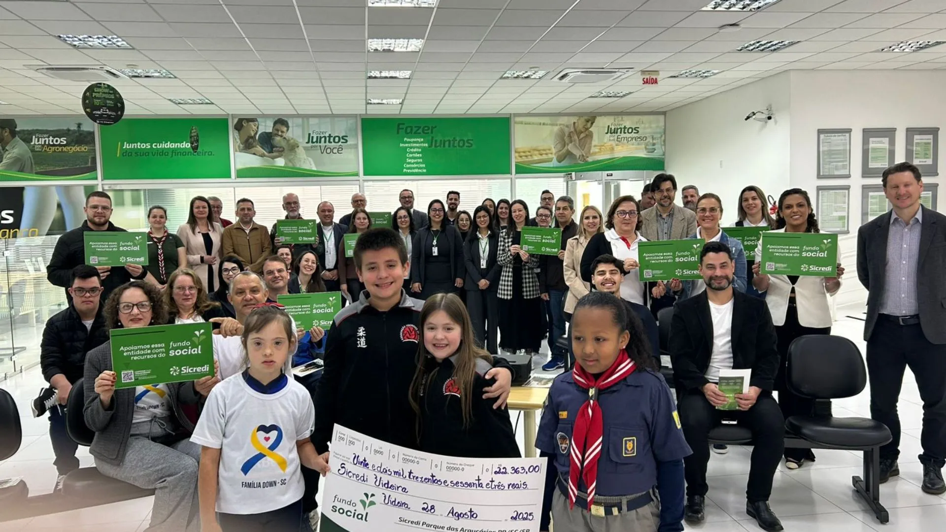 Sicredi Soma entrega R$ 22 mil para fortalecer projetos sociais em Videira e região