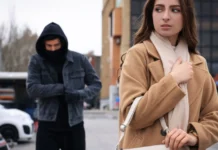 Santa Catarina registra 14 casos de stalking por dia contra mulheres