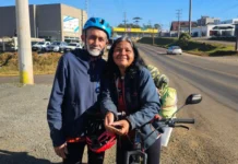 Casal de cicloviajantes passa por Caçador após 7.800 km de viagem