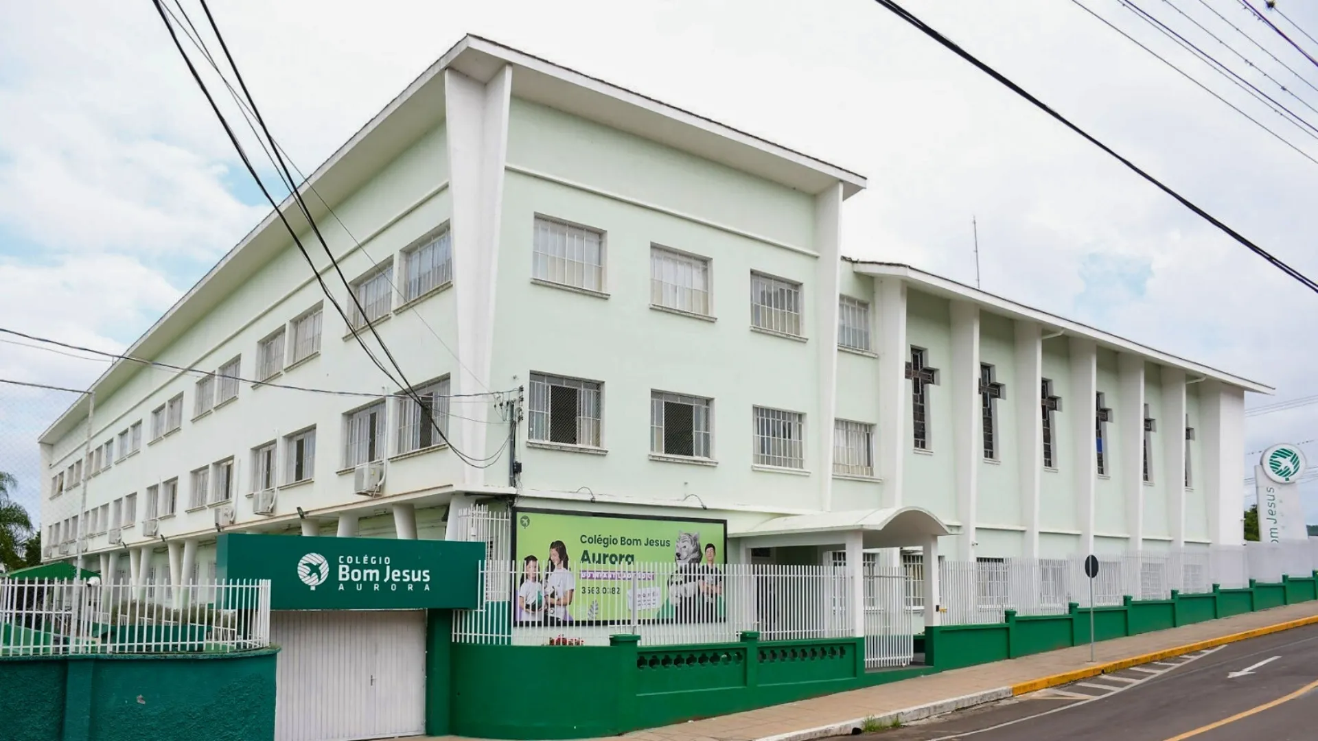 Colégio Bom Jesus Aurora abre inscrições para bolsas do Ensino Médio 2026