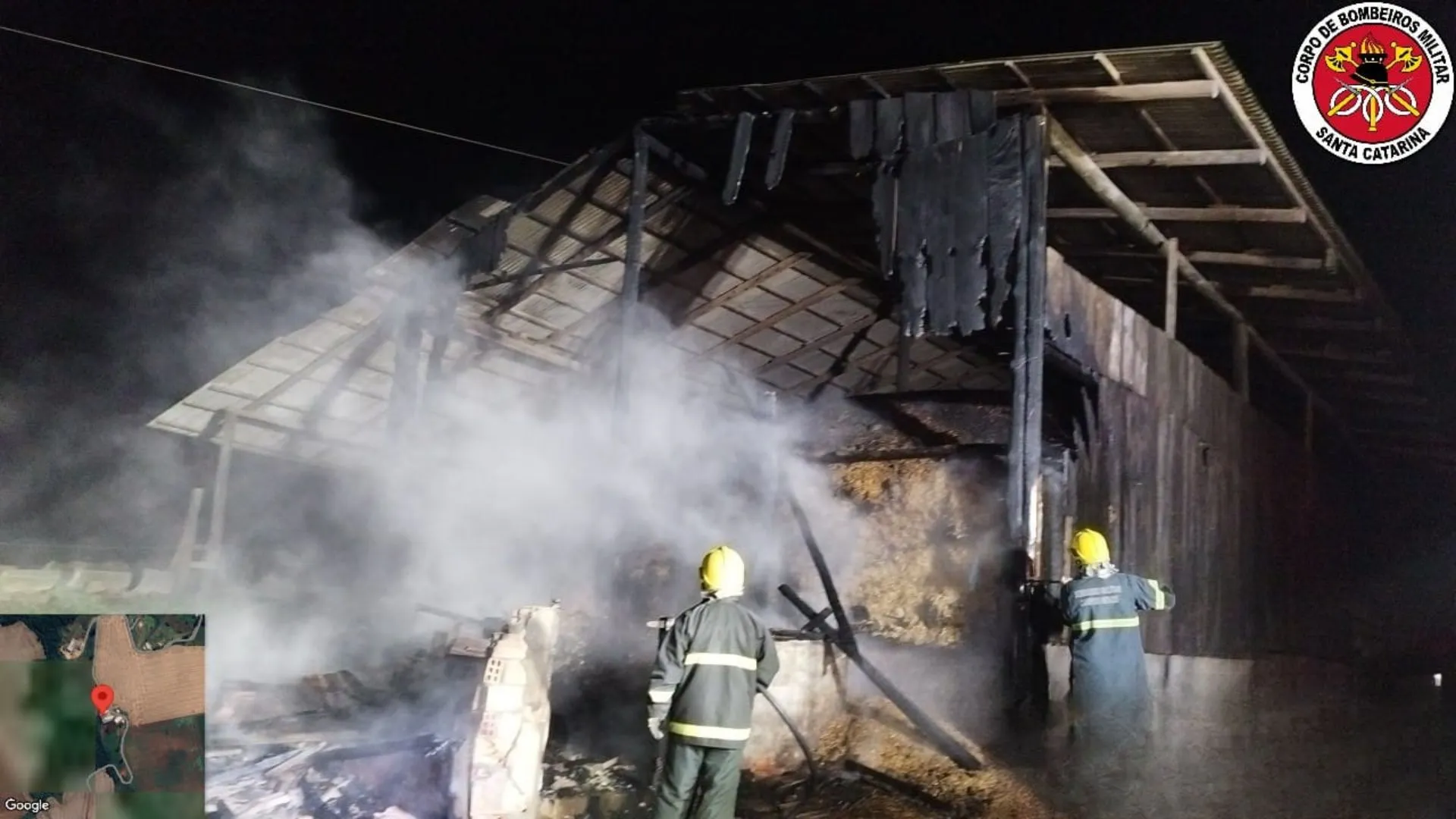 Incêndio atinge barracão com ração em cidade do Meio-Oeste durante a madrugada