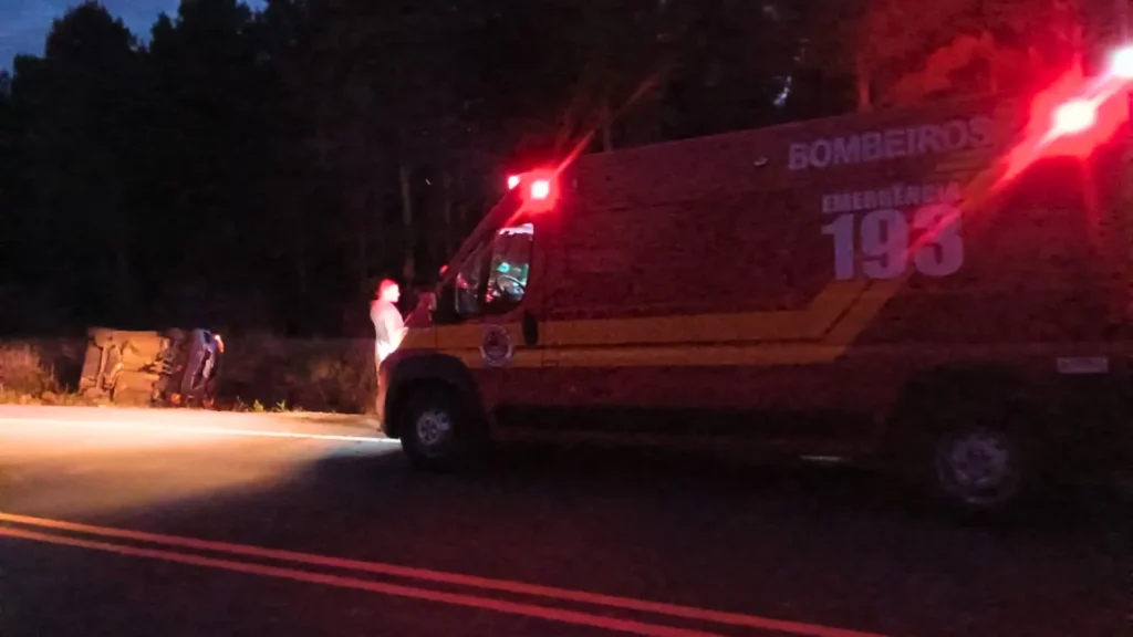 Mulher perde o controle e fica ferida em saída de pista em Lebon Régis