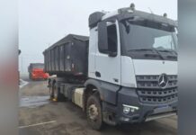 Caminhão é flagrado com 12 toneladas de excesso de carga em rodovia de SC