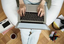 Alunos em graduação EaD ultrapassa presencial pela primeira vez no Brasil