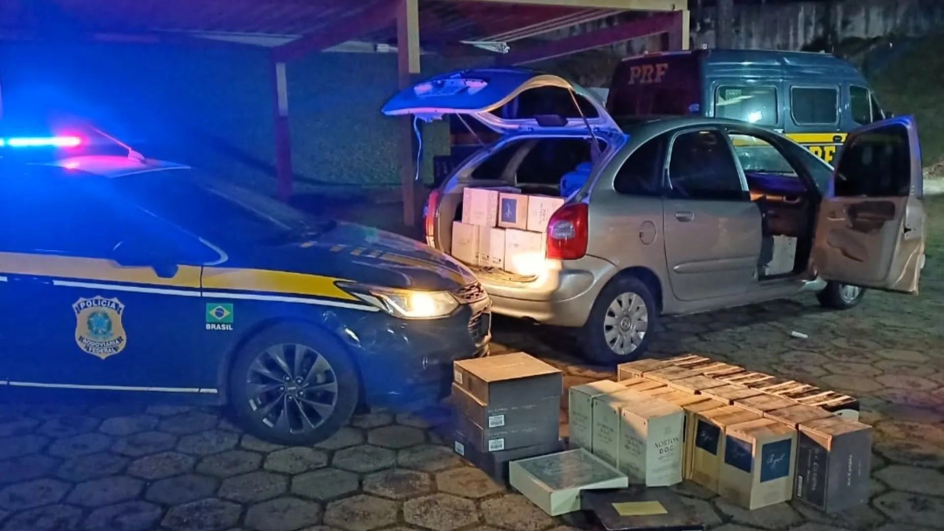 Suspensão baixa entrega carro carregado de vinhos ilegais em SC