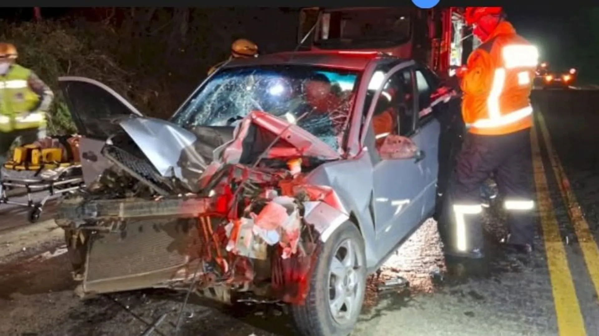 Grave acidente no trevo de Lebon Régis deixa três feridos na SC-350