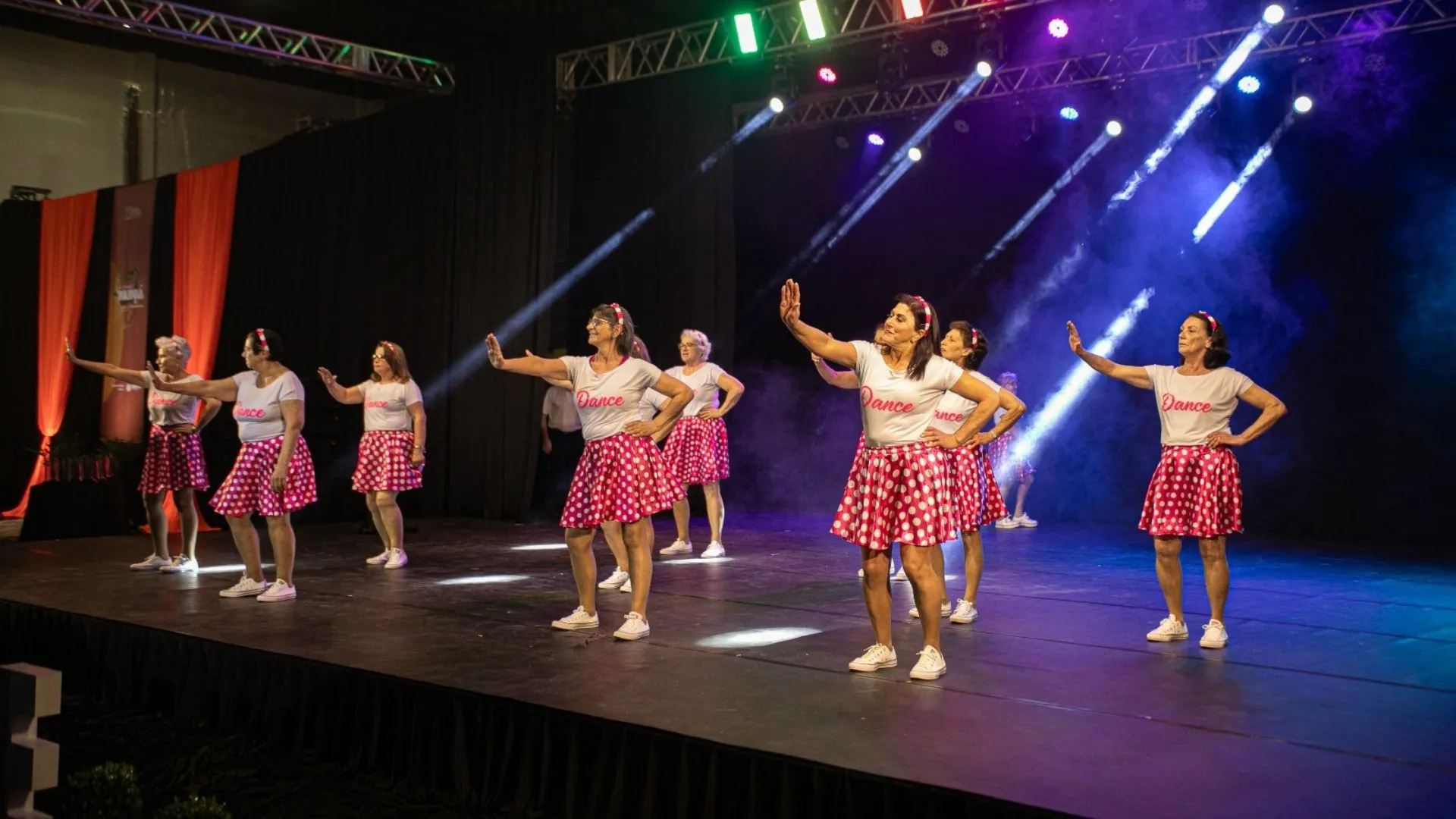 Mais de 2.100 dançarinos participam do Festival de Dança de Videira 2026