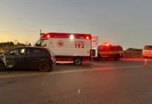 Colisão entre três veículos na BR-470 deixa dois feridos