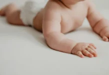 Diretora aplica manobra de desengasgo e salva bebê em creche de SC