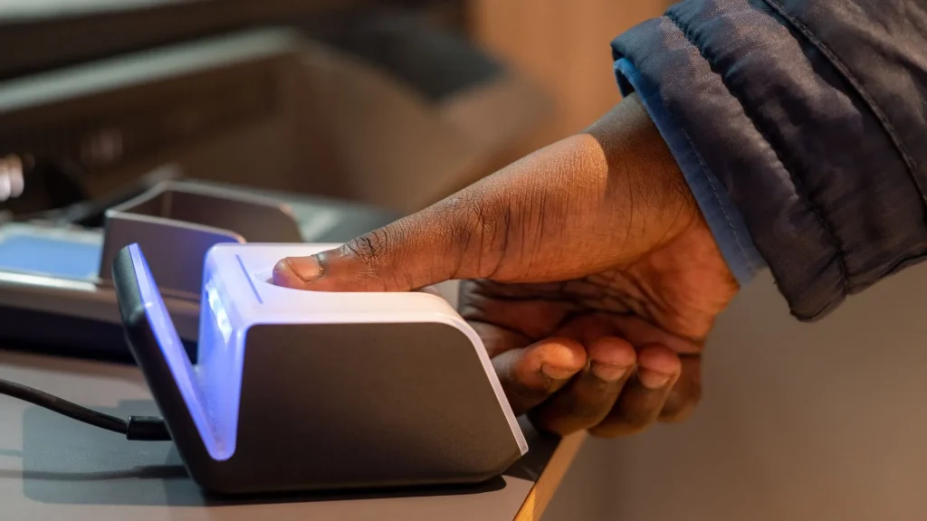 Milhares de catarinenses ainda não fizeram a biometria eleitoral: veja os riscos