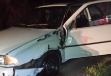 Acidente entre carro e moto deixa duas pessoas feridas