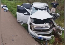 Motorista inconsciente e três feridos em acidente na BR-282