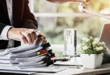 Prefeito do Meio-Oeste é orientado a exonerar parente por falta de qualificação técnica