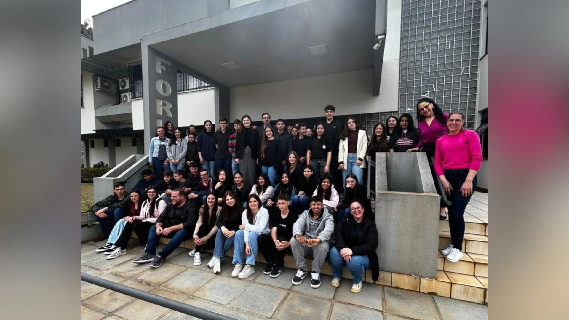 Estudantes conhecem sistema de justiça em visita a Tangará