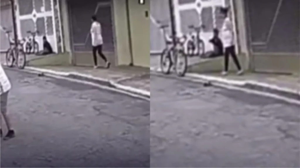 Mulher joga água quente em criança que brincava na frente de casa