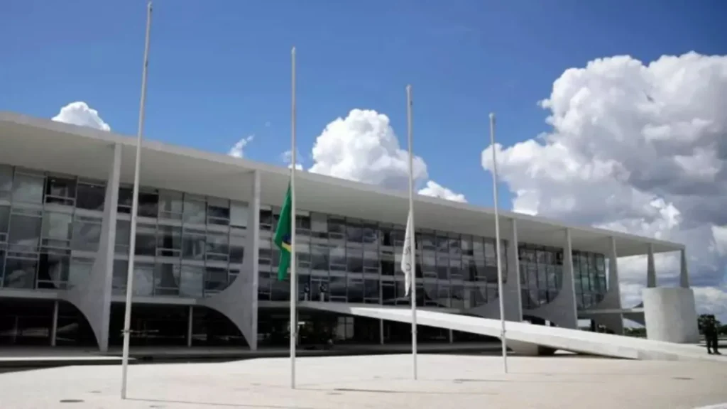 Homem que tentou invadir o Palácio do Planalto é do Meio-Oeste de SC