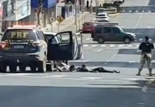 Perseguição de 40 km termina com prisão de jovens e picape recuperada em SC