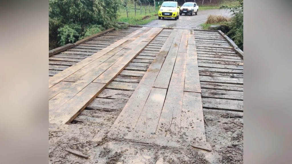 Ponte da Linha Cachoeirinha é liberada após manutenção